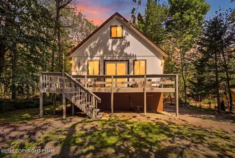 9781 Auburn Drive Dr, Tobyhanna, PA 18466