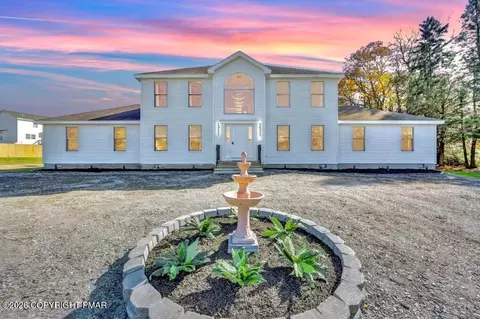 423 Fitzgerald Pl, Tobyhanna, PA 18466