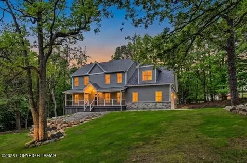 316 Fall Creek Ter, Stroudsburg, PA 18360