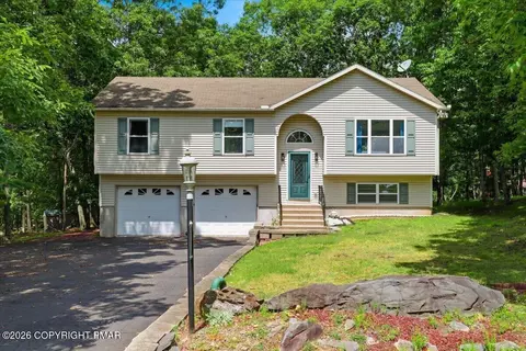 160 Summerton Cir, East Stroudsburg, PA 18301