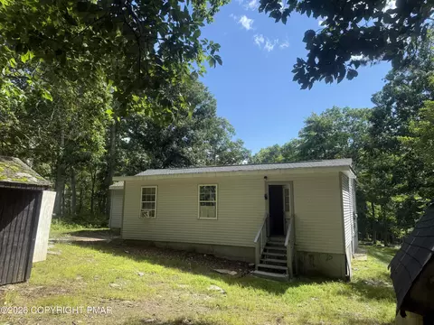 Exterior - 2186 Spring Dr, Bushkill, PA 18324 photo 7 of 9
