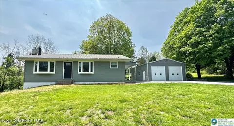 120 Pine Tree Ln, Mount Bethel, PA 18343