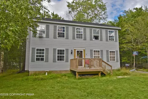 1843 Shadyside Dr, Tobyhanna, PA 18466