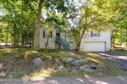 75 Hilltop Cir, East Stroudsburg, PA 18302