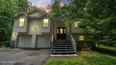111 Vale Dr, Tannersville, PA 18372