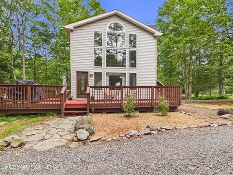 312 Outer Dr, Pocono Lake, PA 18347