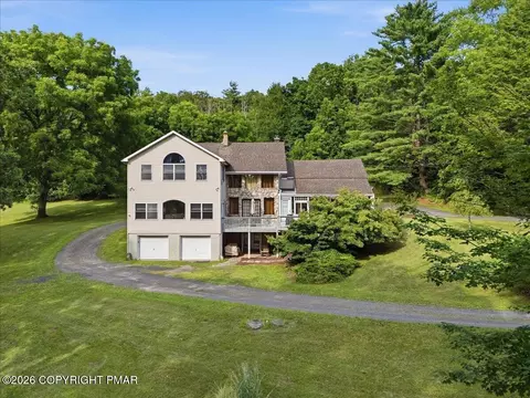 3381 Turkey Hill Rd, Stroudsburg, PA 18360