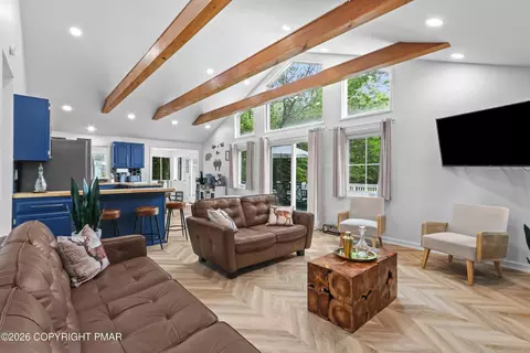 111 Chitimacha Dr, Pocono Lake, PA 18347