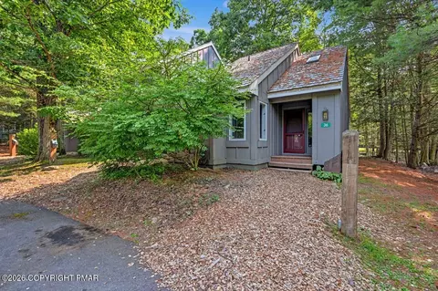 36 Alpine, Lake Harmony, PA 18624
