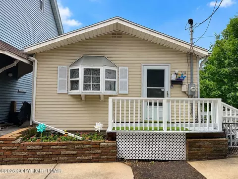 331 W Water St, Lansford, PA 18232