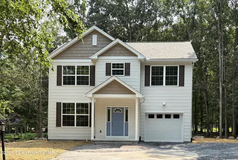 4217 Woodacres Dr, East Stroudsburg, PA 18301
