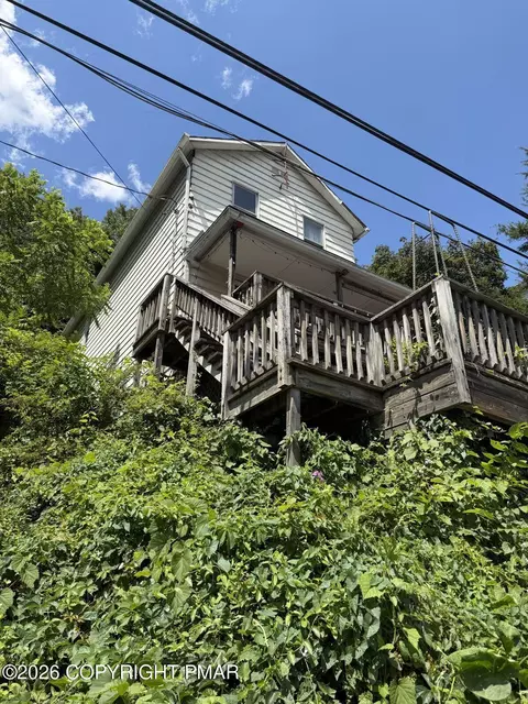 1001 W Main St, Plymouth, PA 18651