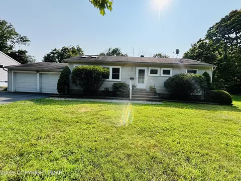 77 Ransberry Ave, East Stroudsburg, PA 18301