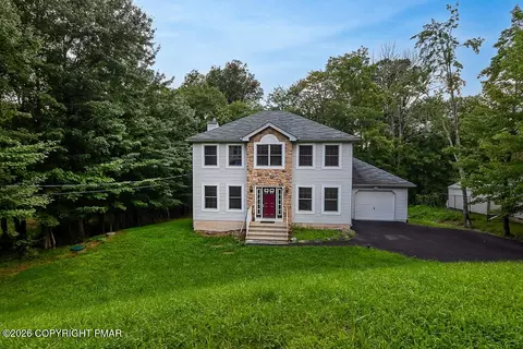 1208 Falls Rd, Bushkill, PA 18324