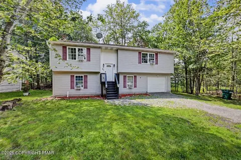 8440 Bear Trail Dr, Tobyhanna, PA 18466