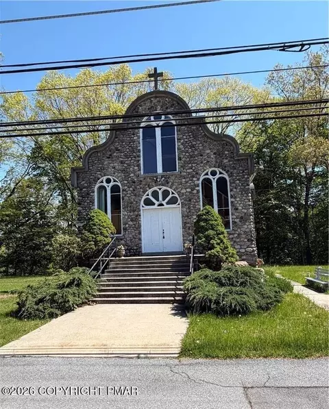 720 Delaware Ave, Portland, PA 18351