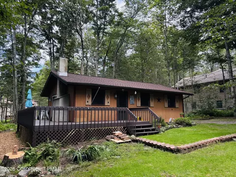112 Sunset Dr, Clifton Township, PA 18424
