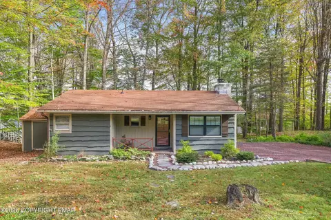 115 Mohican Trl, Pocono Lake, PA 18347