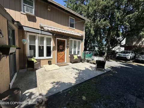 2406 W Emaus Ave, Allentown, PA 18103
