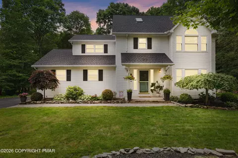 216 Ruby Ct, Saylorsburg, PA 18353