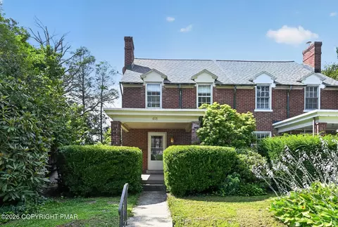 408 S School Ln, Lancaster, PA 17603