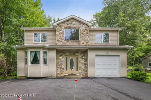 122 Tamarack Trl, Pocono Summit, PA 18346