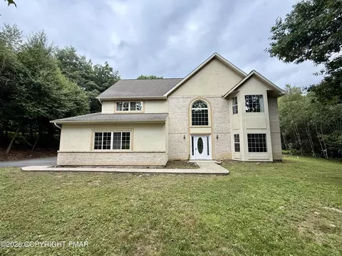 3116 Mountain Terrace Dr, Blakeslee, PA 18610