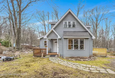 1505 Lake Ln, Pocono Lake, PA 18347