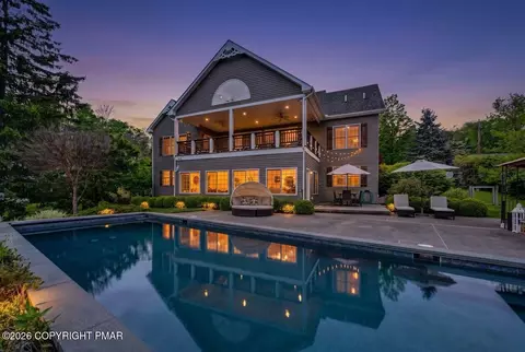 3 Redwood Ln, East Stroudsburg, PA 18301