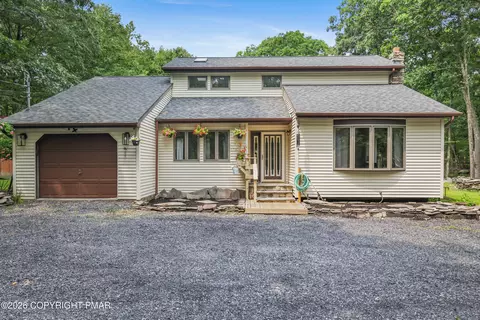 3638 Bristol Cir W, East Stroudsburg, PA 18302