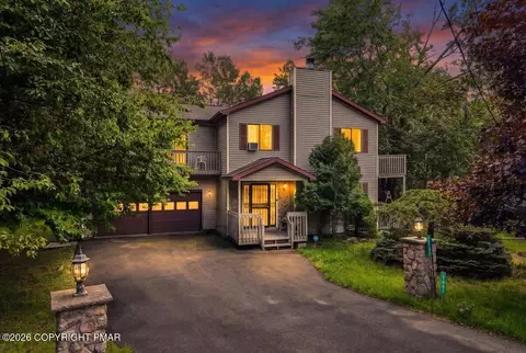 7901 Sleepy Hollow Dr, Tobyhanna, PA 18466