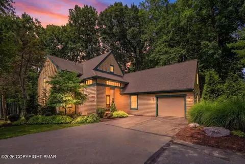 102 Fox Run, Buck Hill Falls, PA 18323