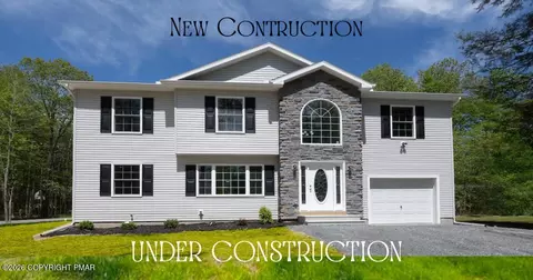 8514 Hillcrest Dr, Tobyhanna, PA 18466