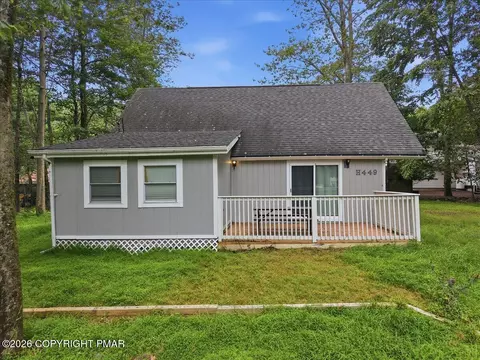 8919 Moose Ln, Tobyhanna, PA 18466