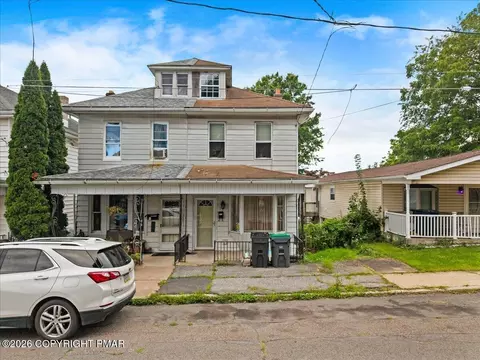 36 S Wylam St, Frackville, PA 17931