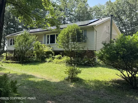 629 Carney Rd, Palmerton, PA 18071