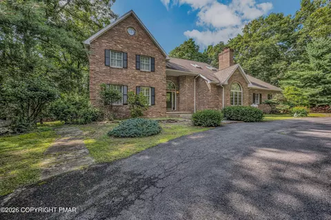 113 Ponder Ln, Scotrun, PA 18355