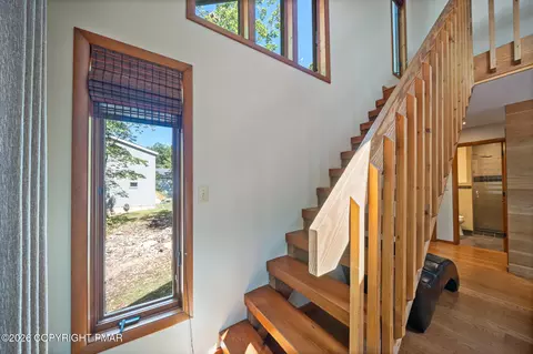Entry Way - 187 Radcliff Rd, Bushkill, PA 18324 photo 2 of 3