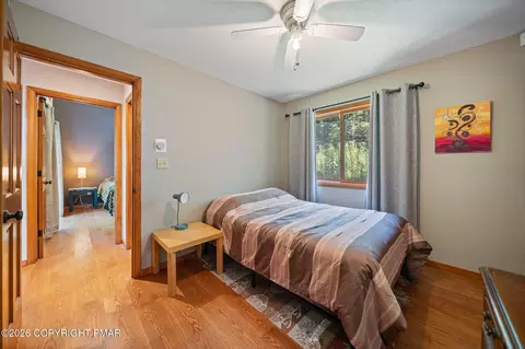 Bedroom - 187 Radcliff Rd, Bushkill, PA 18324 photo 2 of 7