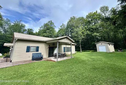 1201 Railroad Ave, Gouldsboro, PA 18424