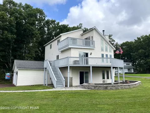 15 Larch Rd, Jim Thorpe, PA 18229