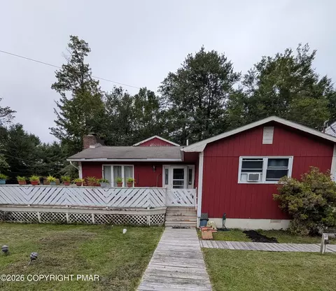 3158 Carobeth Dr, Tobyhanna, PA 18466