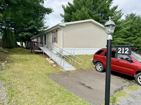 212 Hope Dr, New Ringgold, PA 17960