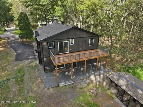 215 Dorset Rd, Tobyhanna, PA 18466