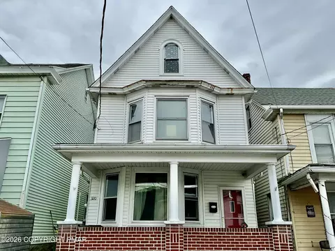320 W Ridge St, Lansford, PA 18232