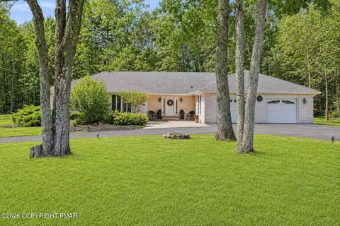 123 Meadow Rd, Pocono Lake, PA 18347