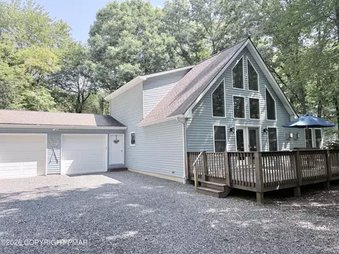 48 Keats Ln, Albrightsville, PA 18210