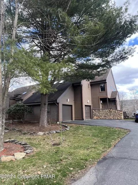 41 D Skyview Dr, East Stroudsburg, PA 18302