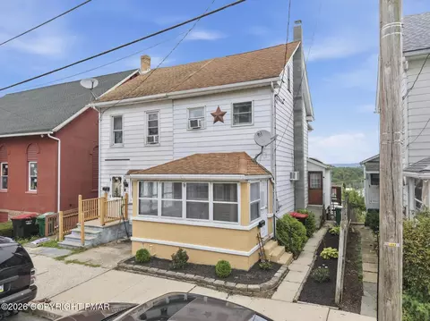 357 N 3rd St, Lehighton, PA 18235