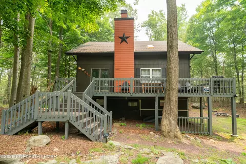 9688 Stony Hollow Dr, Tobyhanna, PA 18466